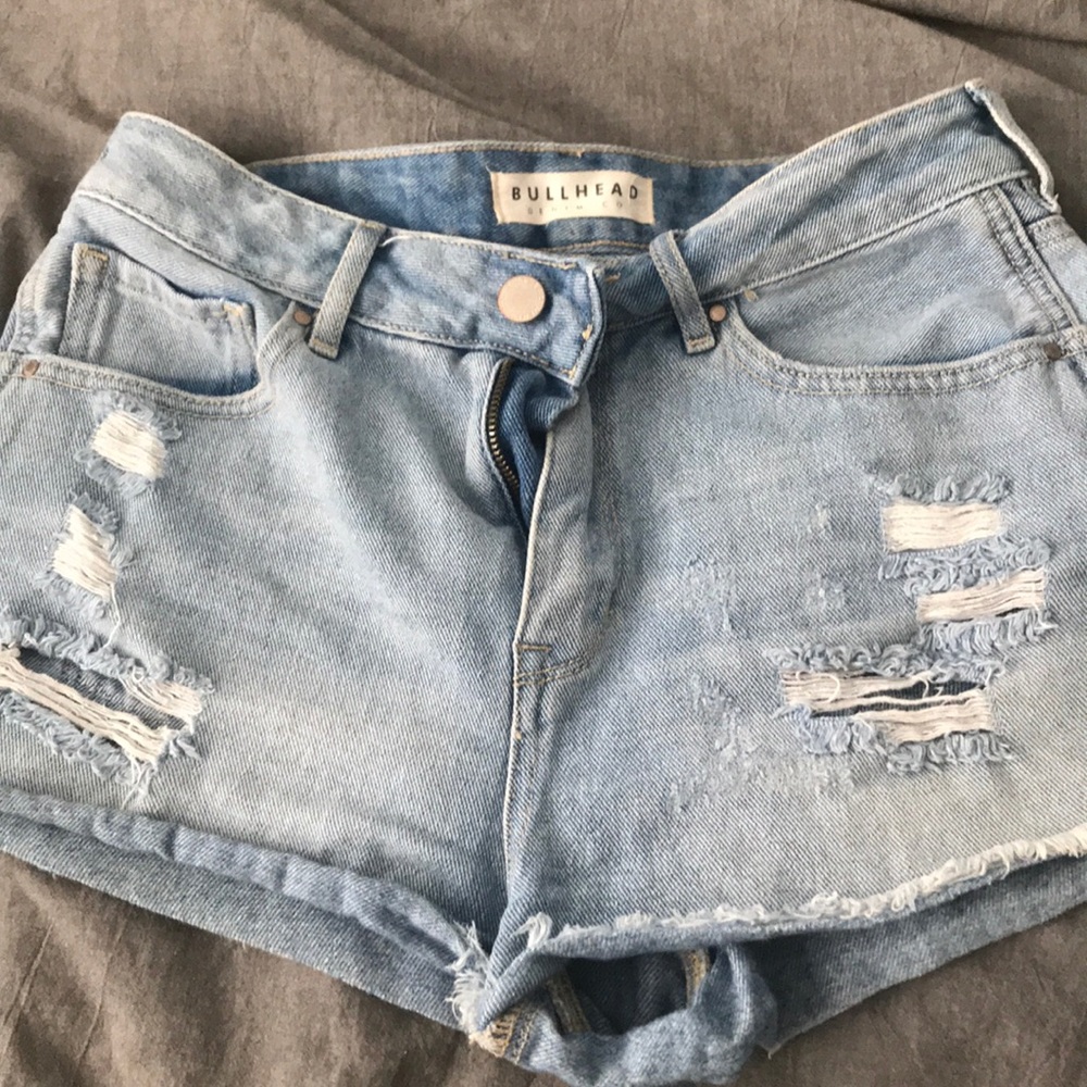 Ripped Bullhead Jean Shorts